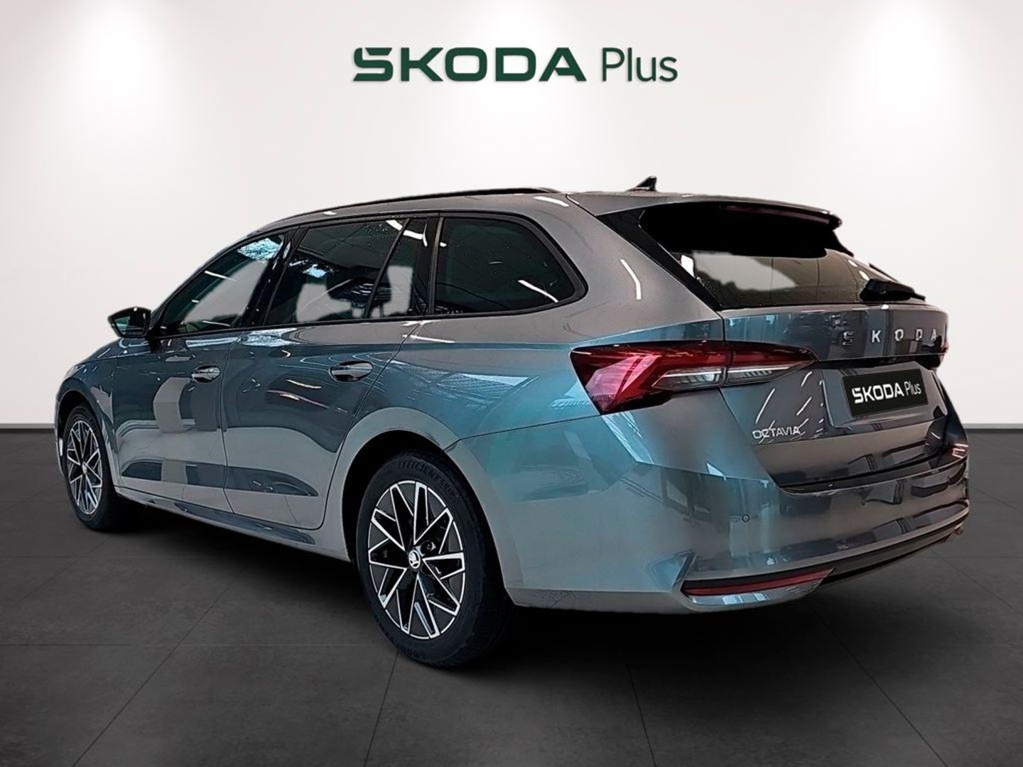 Skoda Octavia Combi 1.5 TSI m-HEV Selection DSG 110 kW (150 CV)