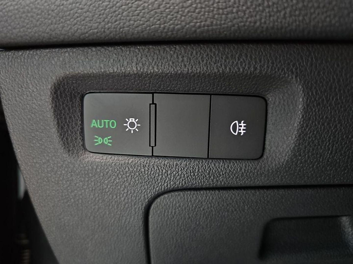 Skoda Octavia Combi 1.5 TSI m-HEV Selection DSG 110 kW (150 CV)
