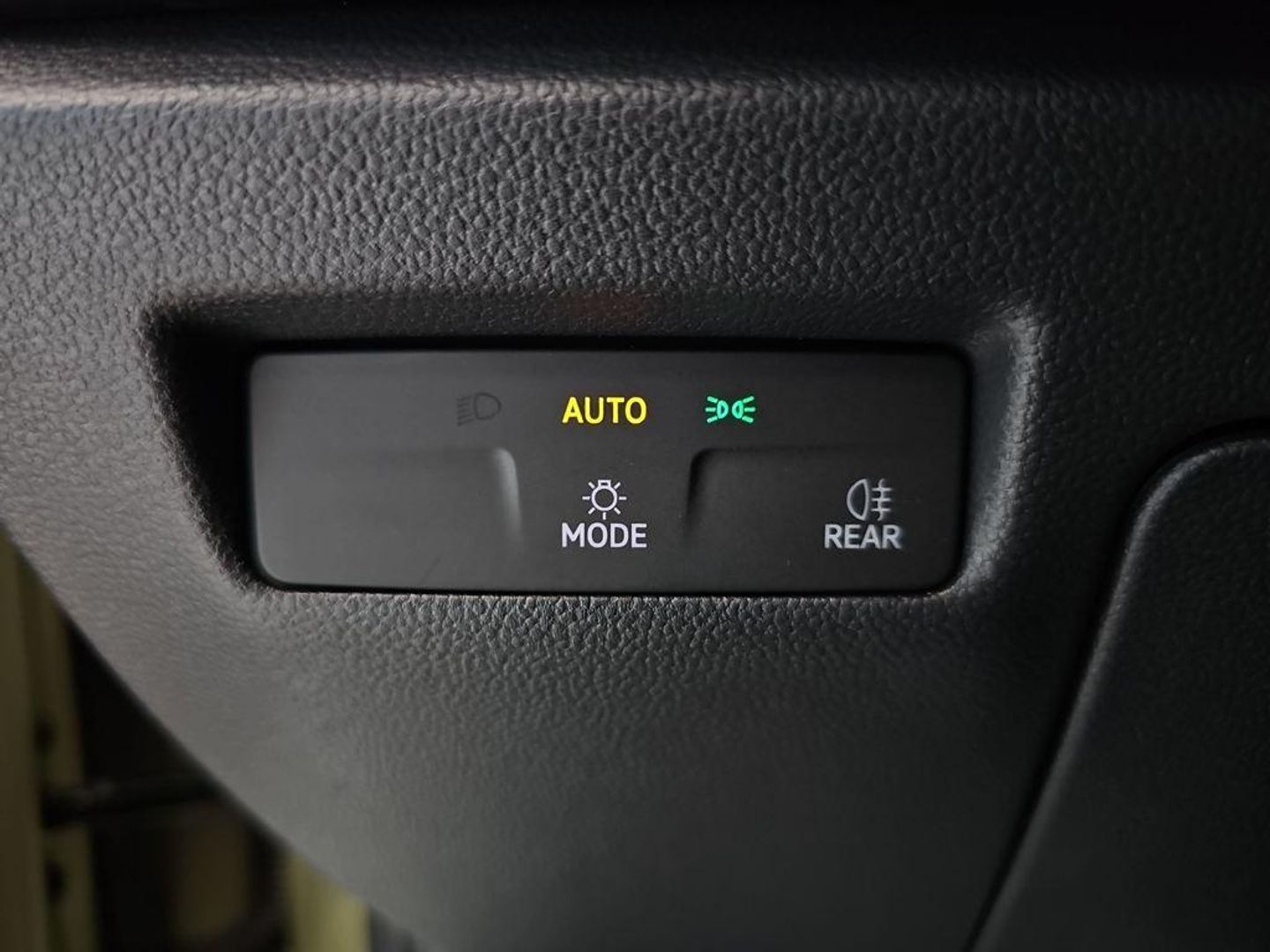 Skoda Superb Combi 1.5 TSI m-HEV Selection DSG 110 kW (150 CV)