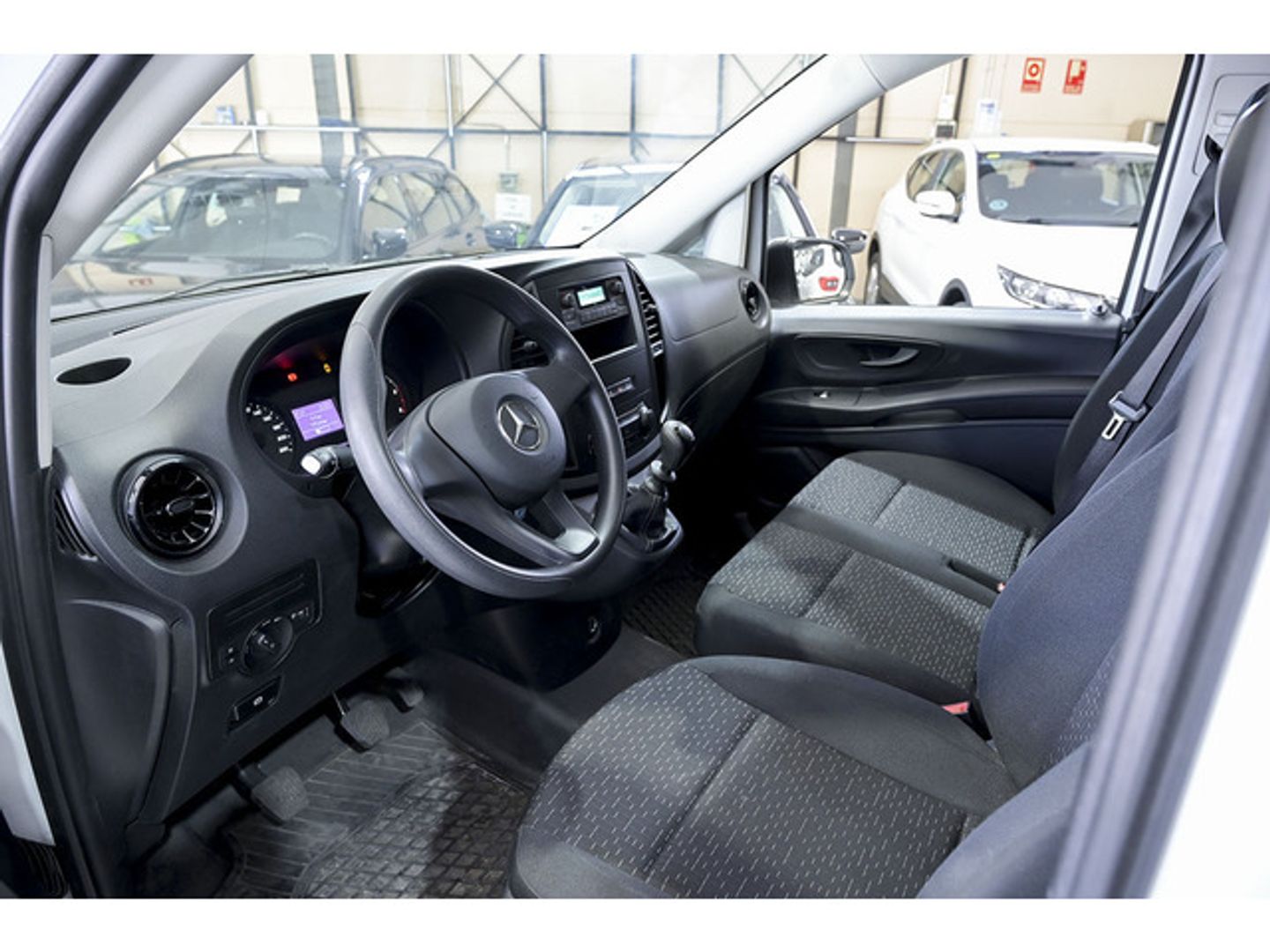 Mercedes-Benz Vito Furgon 114 CDI Pro larga 100 kW (136 CV)
