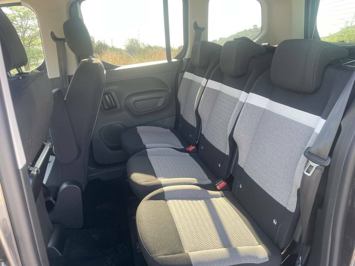 Citroen ë-Berlingo Shine Talla M 50kWh 100 kW (136 CV)