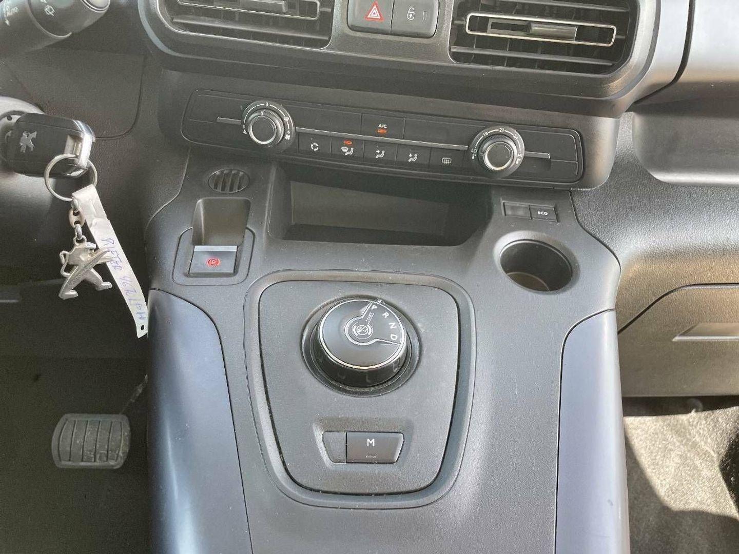 Peugeot Rifter Allure Standard PureTech EAT8 96 kW (130 CV)