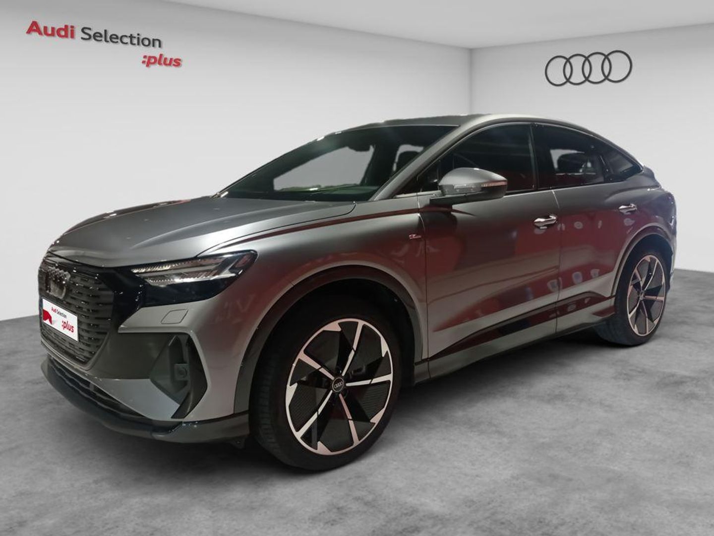 Audi Q4 Sportback e-tron S line 50 e-tron quattro 220 kW (299 CV) Gris All Terrain / Pick-up