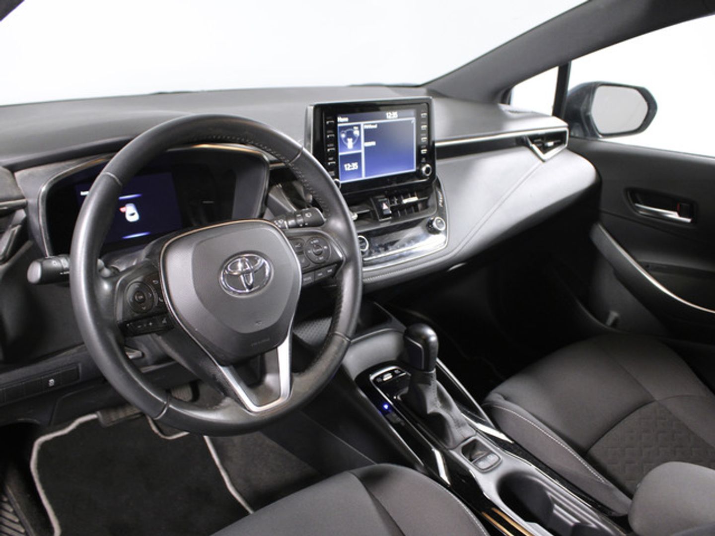 Toyota Corolla 1.8 125 Híbrido Active Tech E-CVT 90 kW (122 CV)