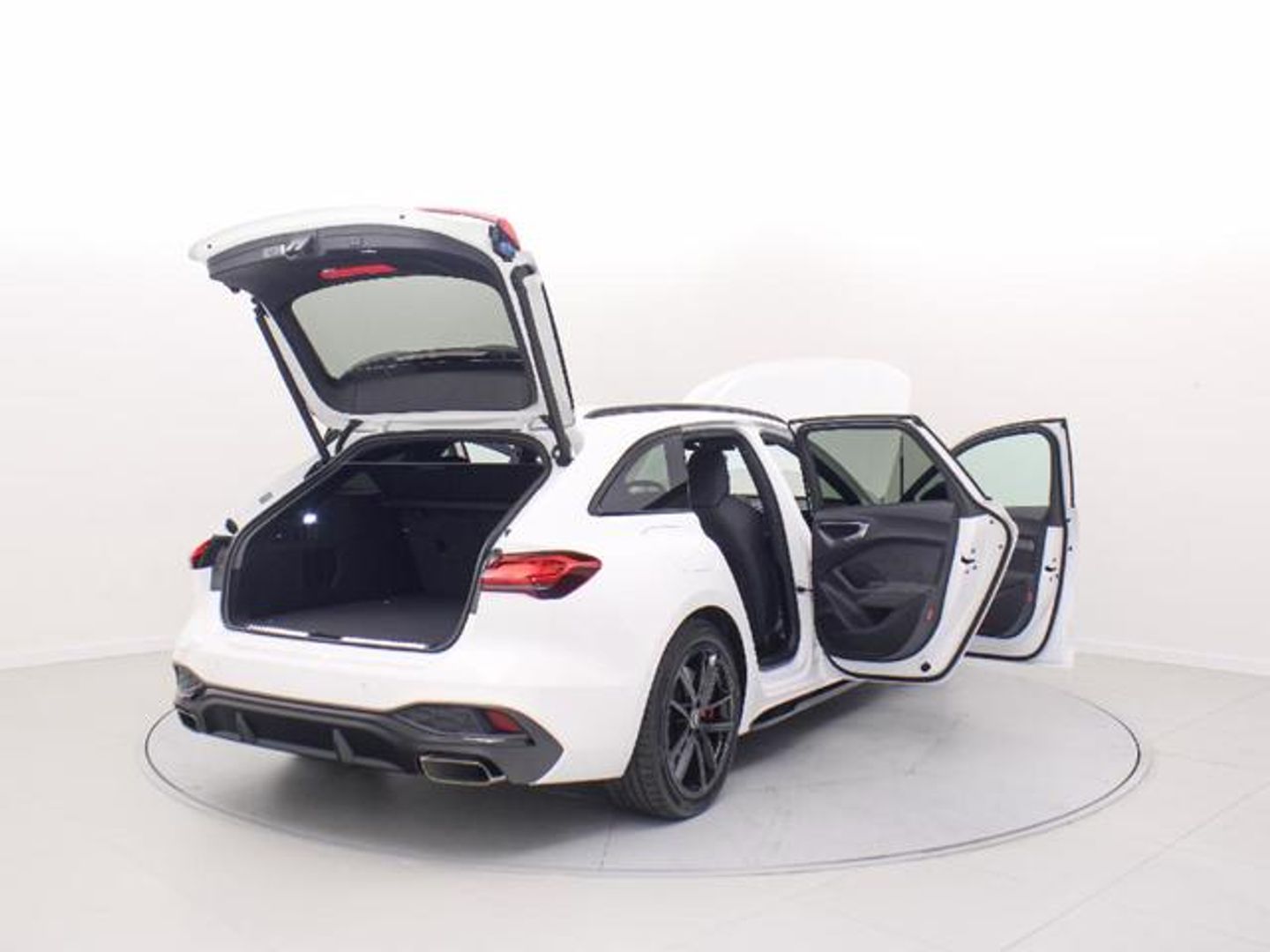 Audi A5 Avant e-hybrid Black Line quattro 270 kW (367 CV)