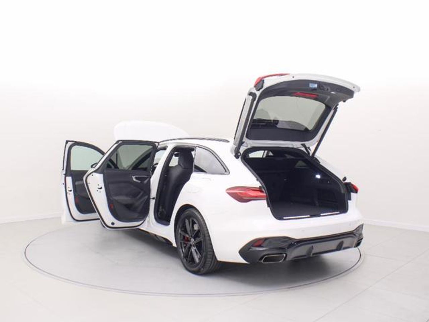 Audi A5 Avant e-hybrid Black Line quattro 270 kW (367 CV)
