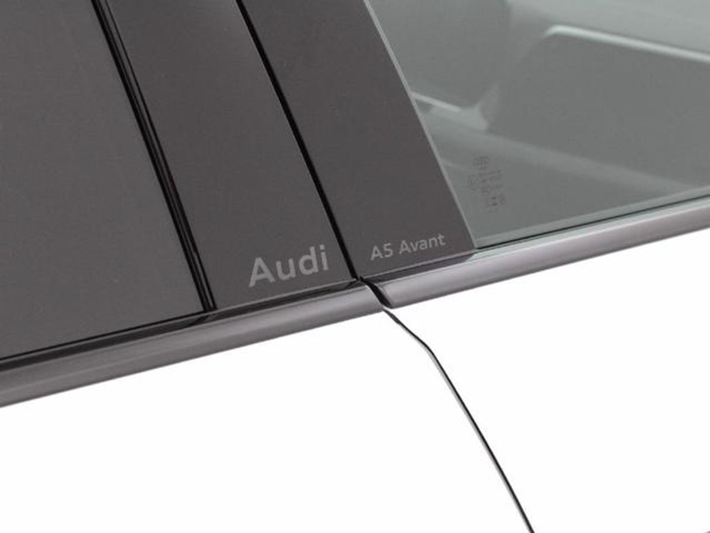 Audi A5 Avant e-hybrid Black Line quattro 270 kW (367 CV)