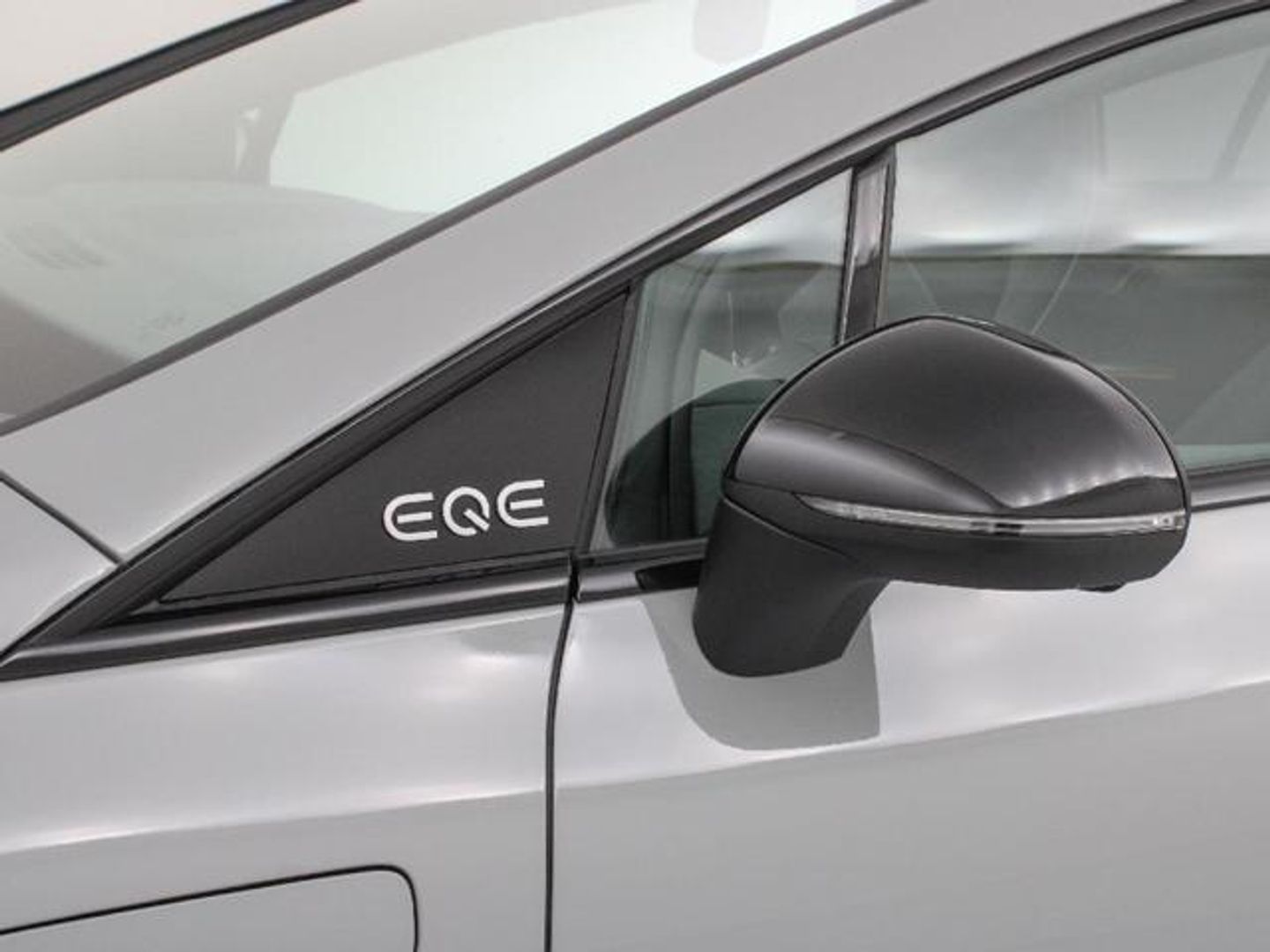 Mercedes-Benz EQE Berlina 350 215 kW (292 CV)