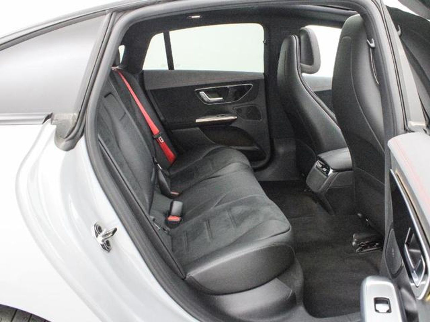 Mercedes-Benz EQE Berlina 350 215 kW (292 CV)