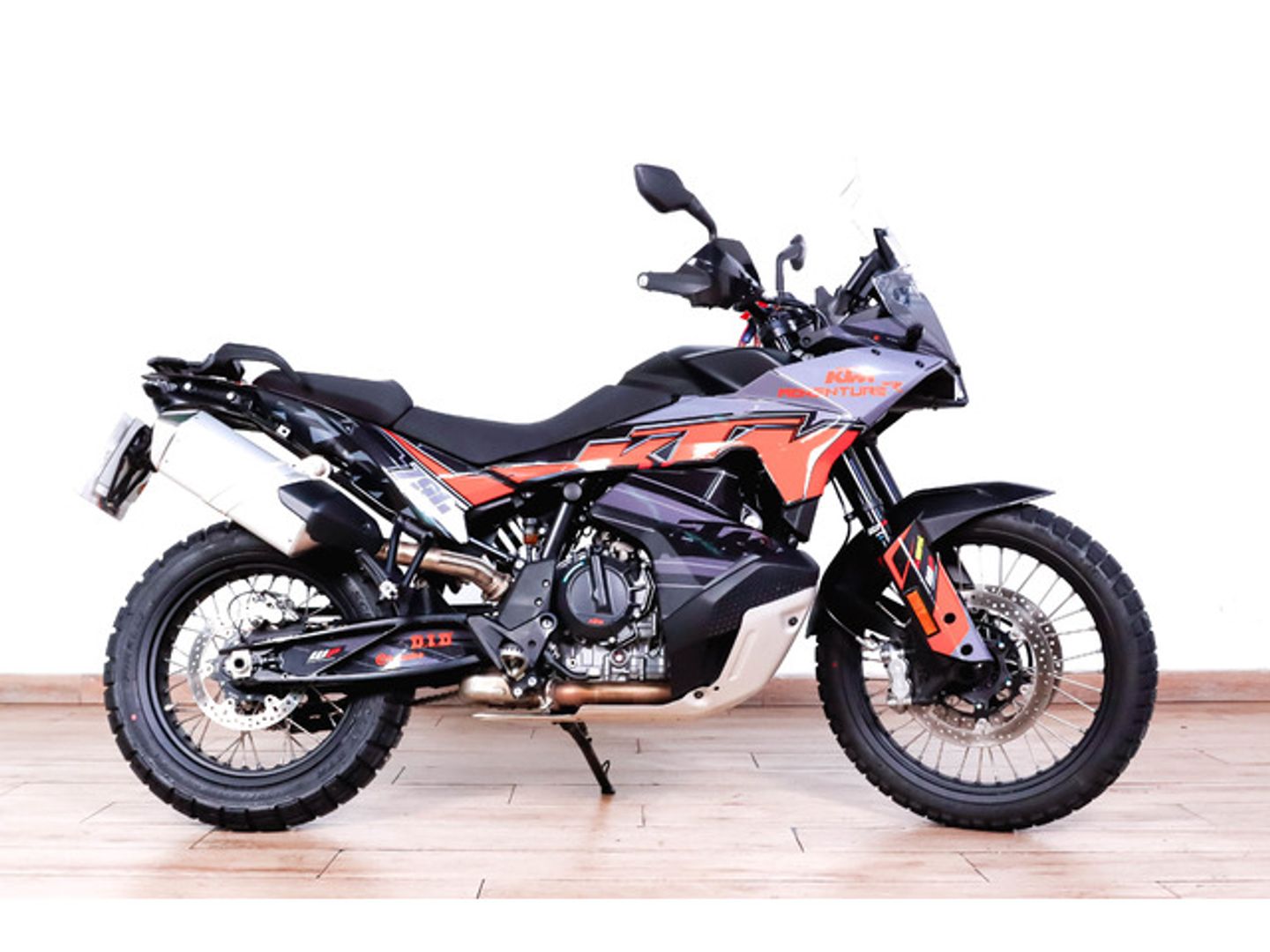 KTM Adventure 790 Gris Motorcycle
