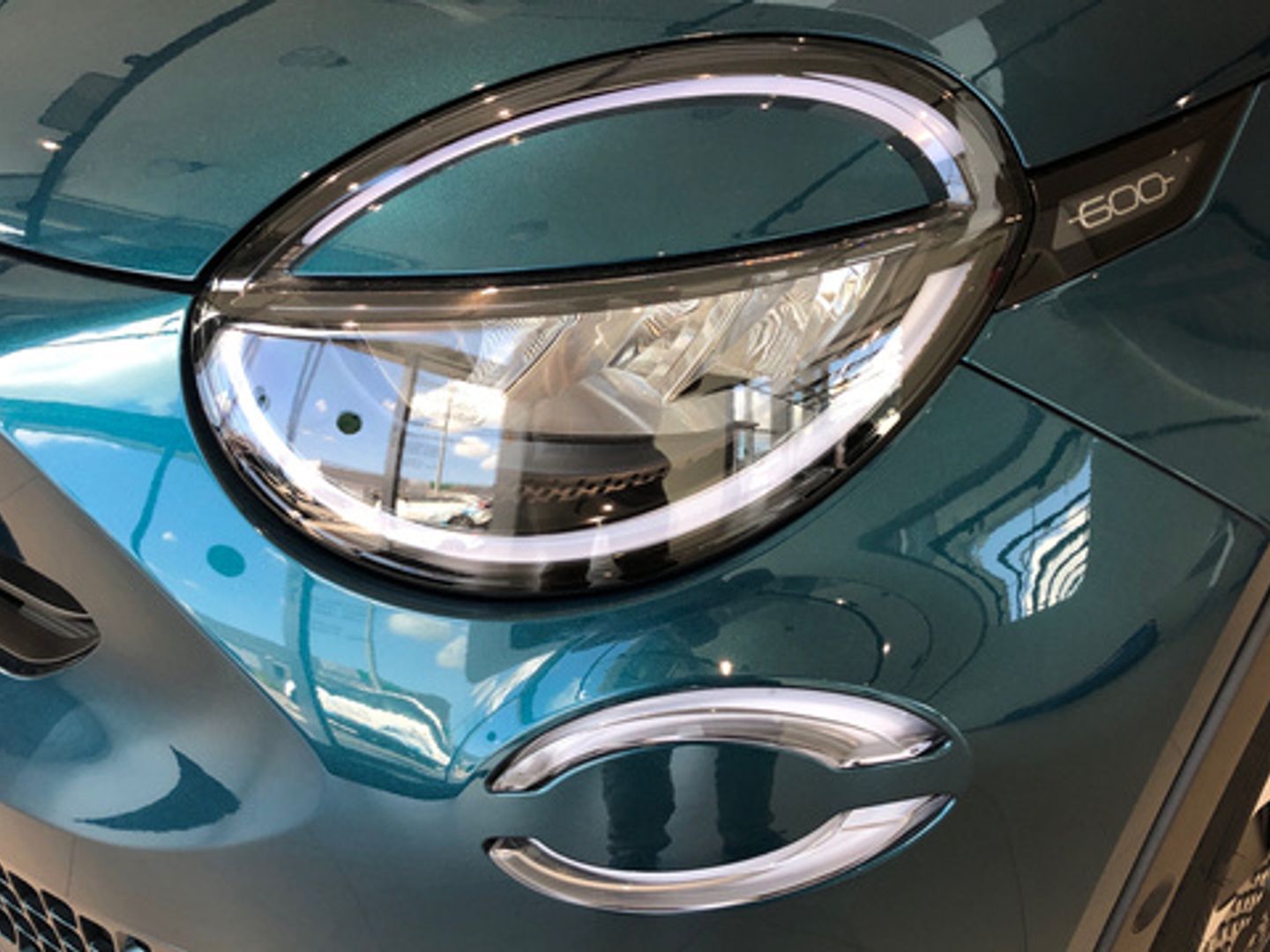 Fiat 600e La prima 54kwh 115 kW (156 CV)
