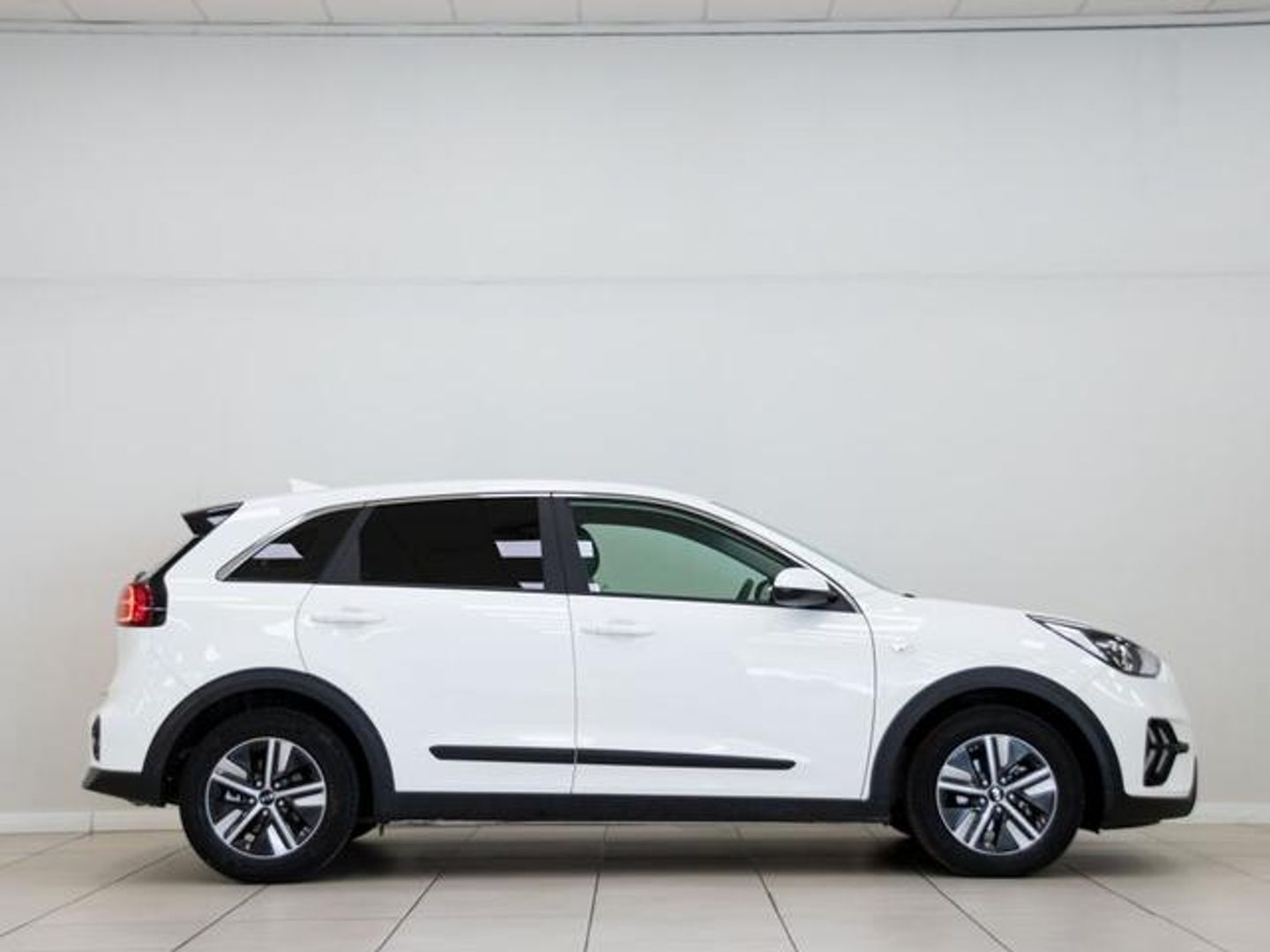 Kia Niro 1.6 GDi HEV Concept 104 kW (141 CV)