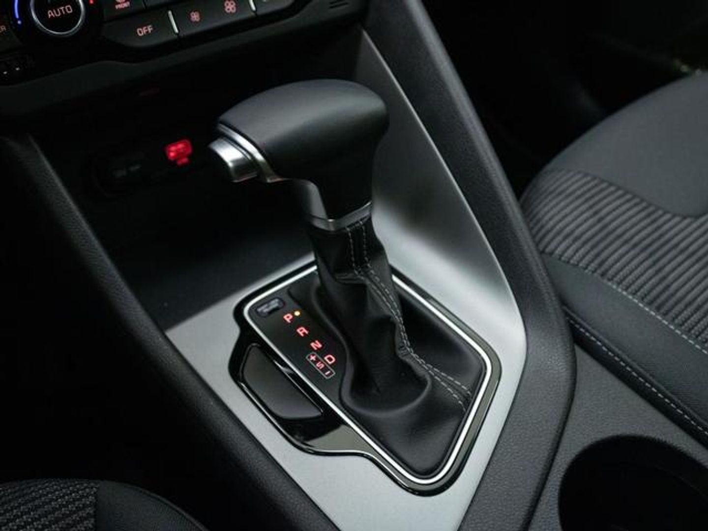 Kia Niro 1.6 GDi HEV Concept 104 kW (141 CV)