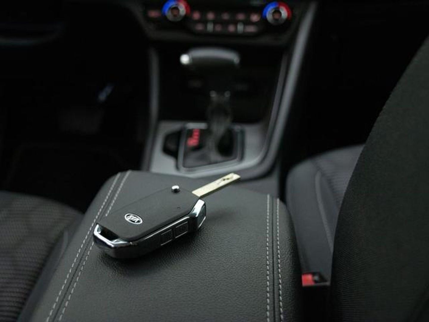 Kia Niro 1.6 GDi HEV Concept 104 kW (141 CV)