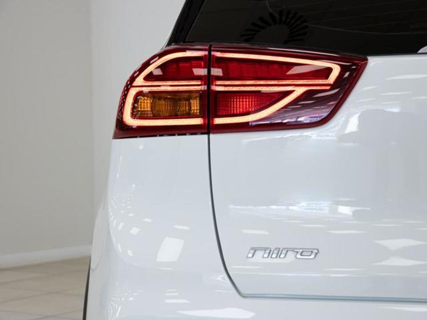 Kia Niro 1.6 GDi HEV Concept 104 kW (141 CV)