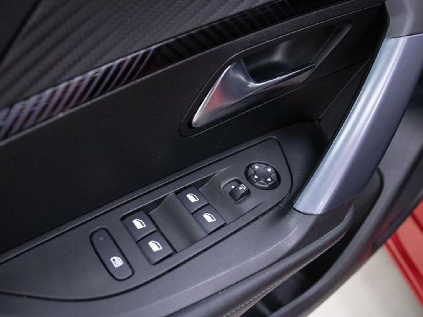 Peugeot 2008 PureTech 130 S&S Allure 96 kW (130 CV)