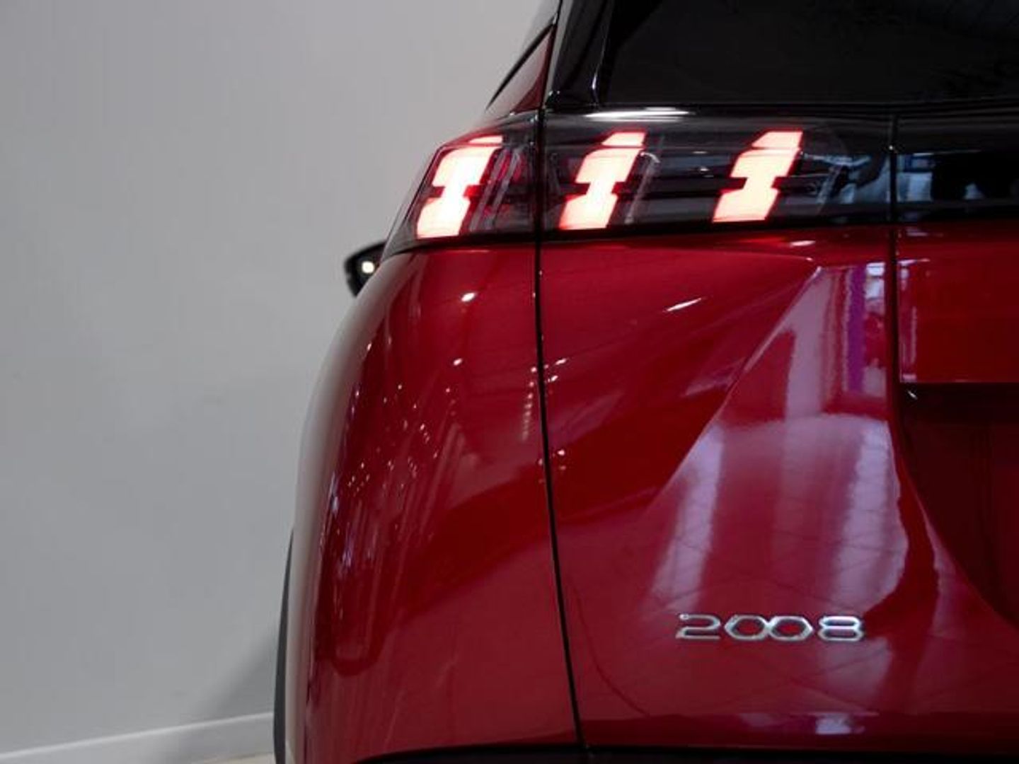 Peugeot 2008 PureTech 130 S&S Allure 96 kW (130 CV)