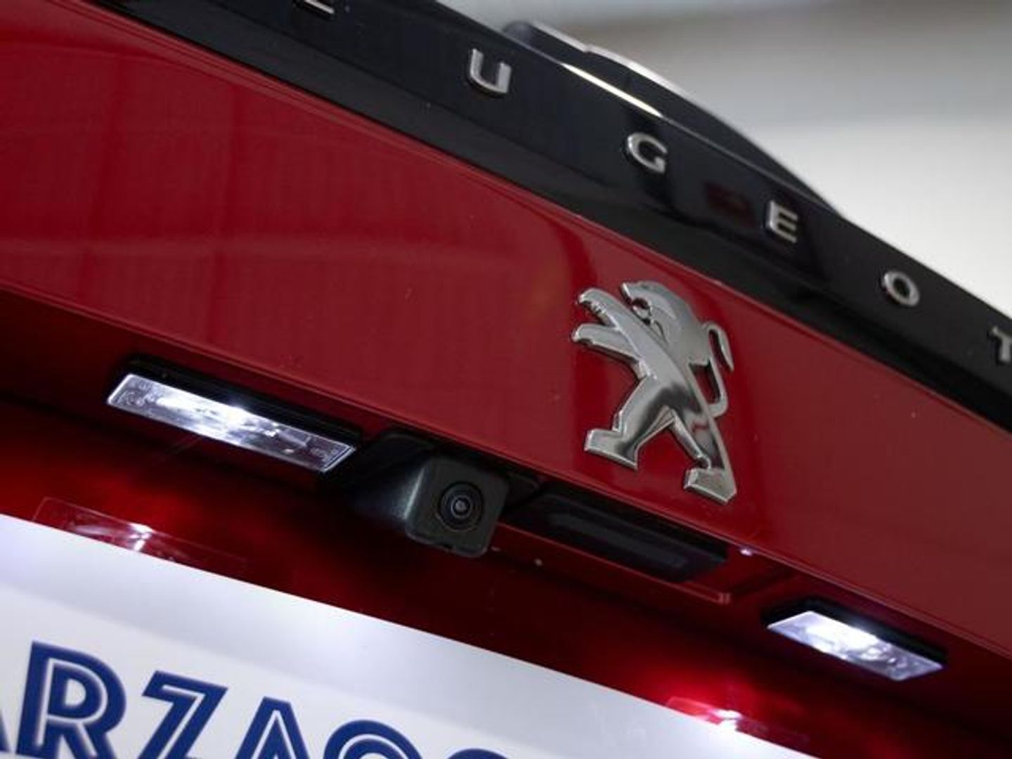 Peugeot 2008 PureTech 130 S&S Allure 96 kW (130 CV)