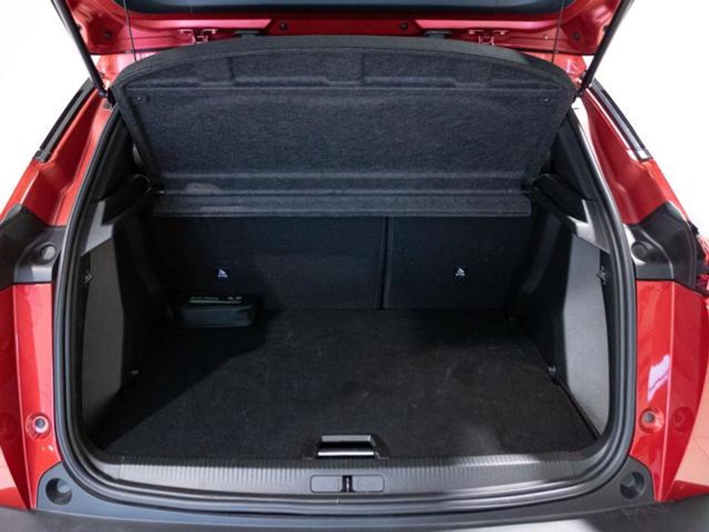 Peugeot 2008 PureTech 130 S&S Allure 96 kW (130 CV)