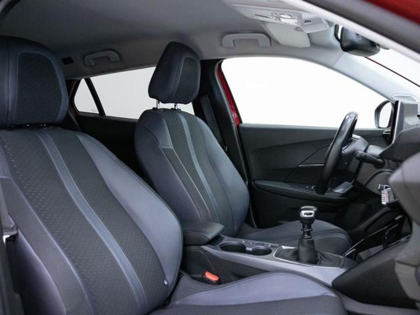 Peugeot 2008 PureTech 130 S&S Allure 96 kW (130 CV)