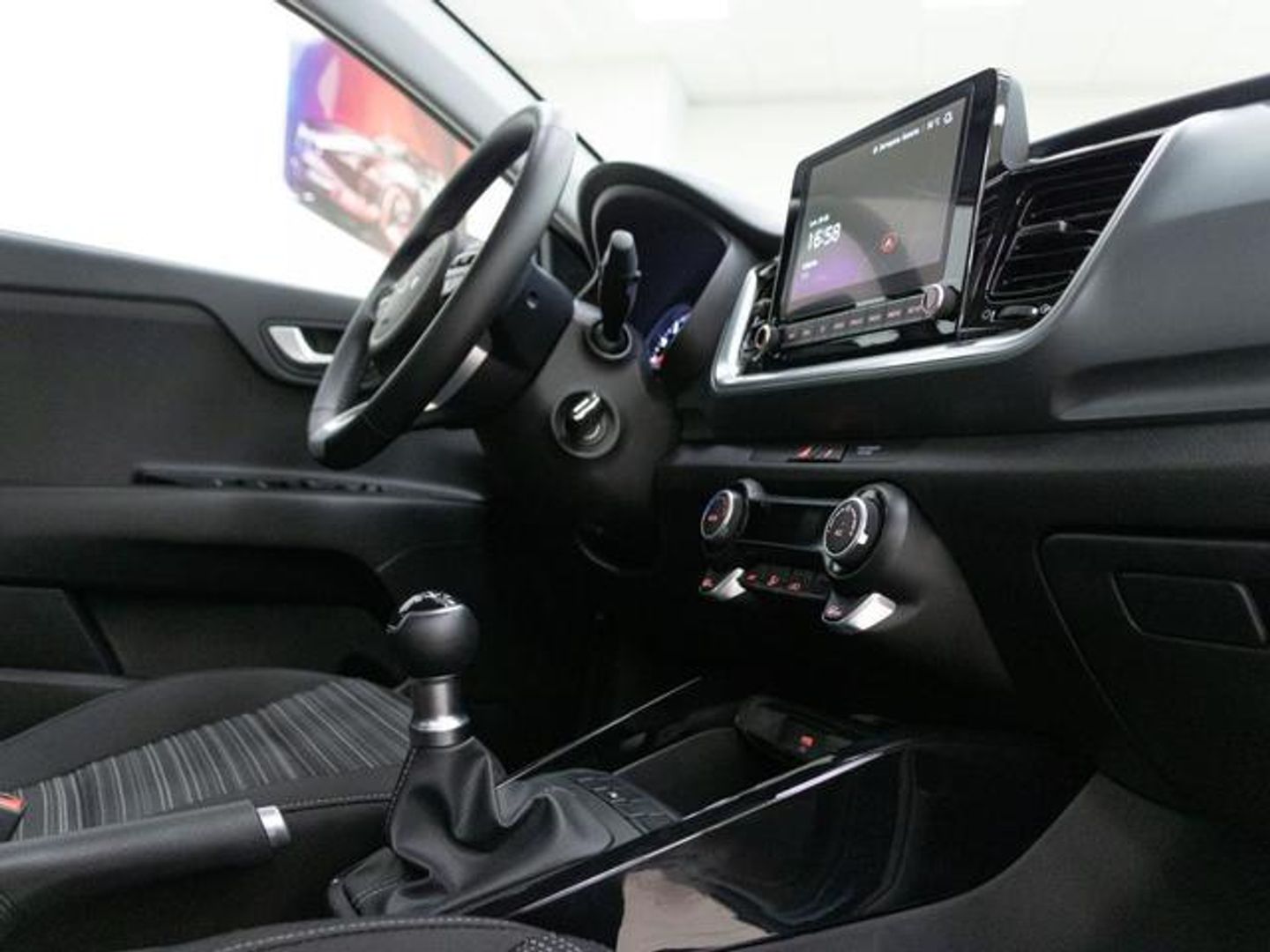Kia Stonic 1.0 T-GDi MHEV Drive iMT 74 kW (100 CV)