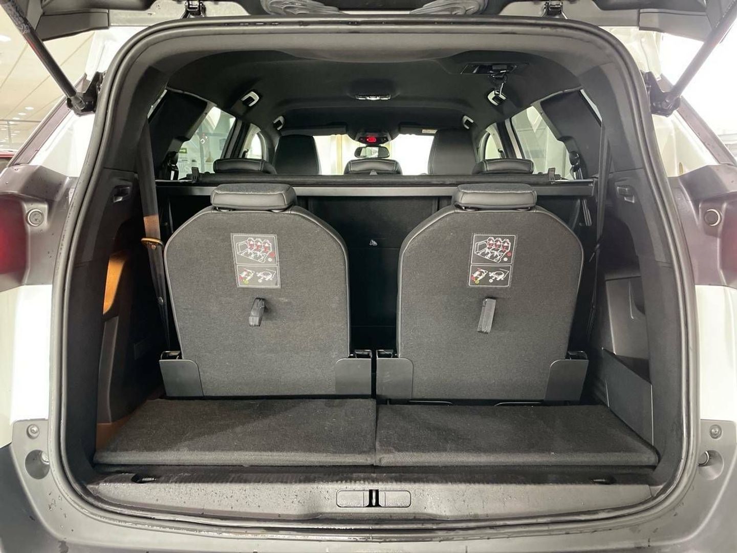 Peugeot 5008 BlueHDI 130 S&S Allure Pack EAT8 96 kW (130 CV)