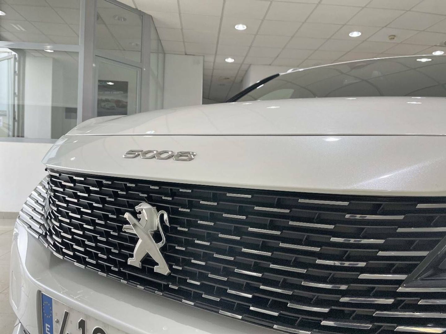 Peugeot 5008 BlueHDI 130 S&S Allure Pack EAT8 96 kW (130 CV)