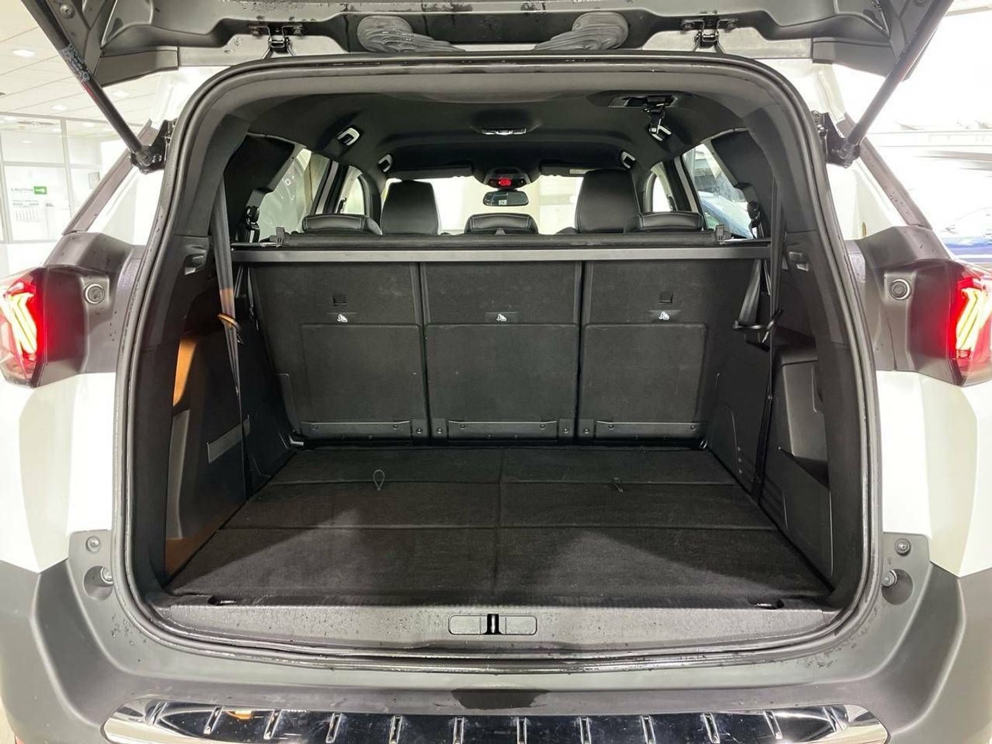 Peugeot 5008 BlueHDI 130 S&S Allure Pack EAT8 96 kW (130 CV)
