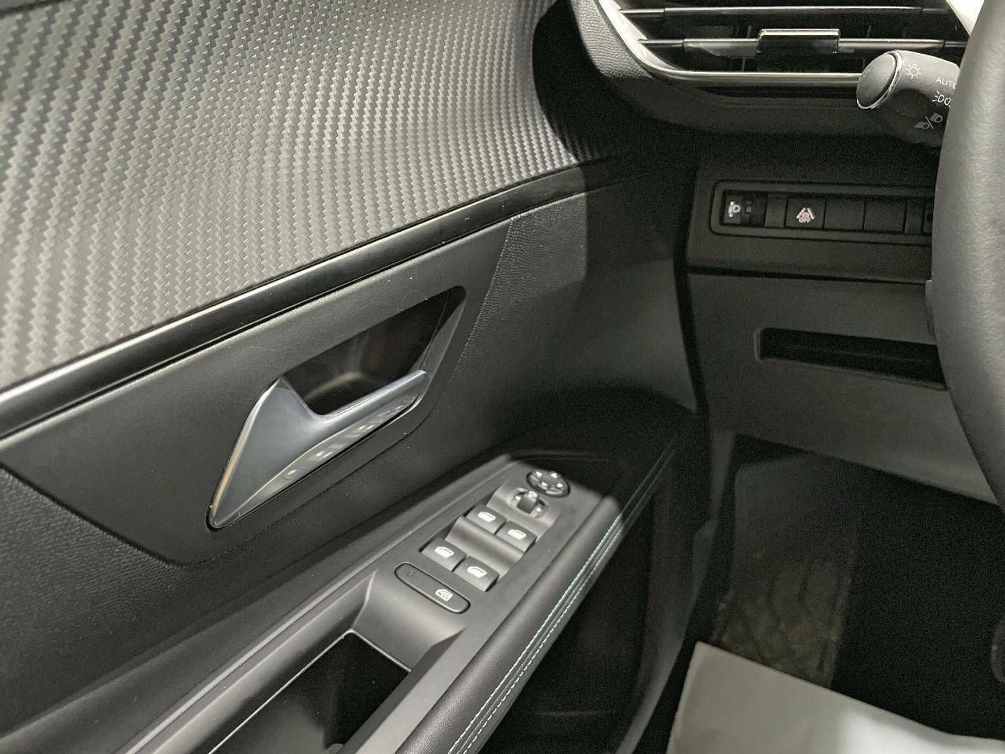 Peugeot 5008 BlueHDI 130 S&S Allure Pack EAT8 96 kW (130 CV)
