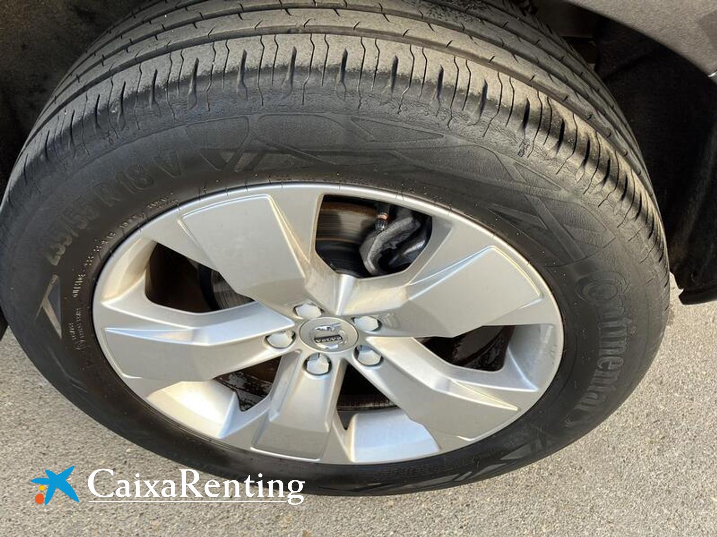 Volvo XC40 T2 Momentum Pro Auto 95 kW (129 CV)