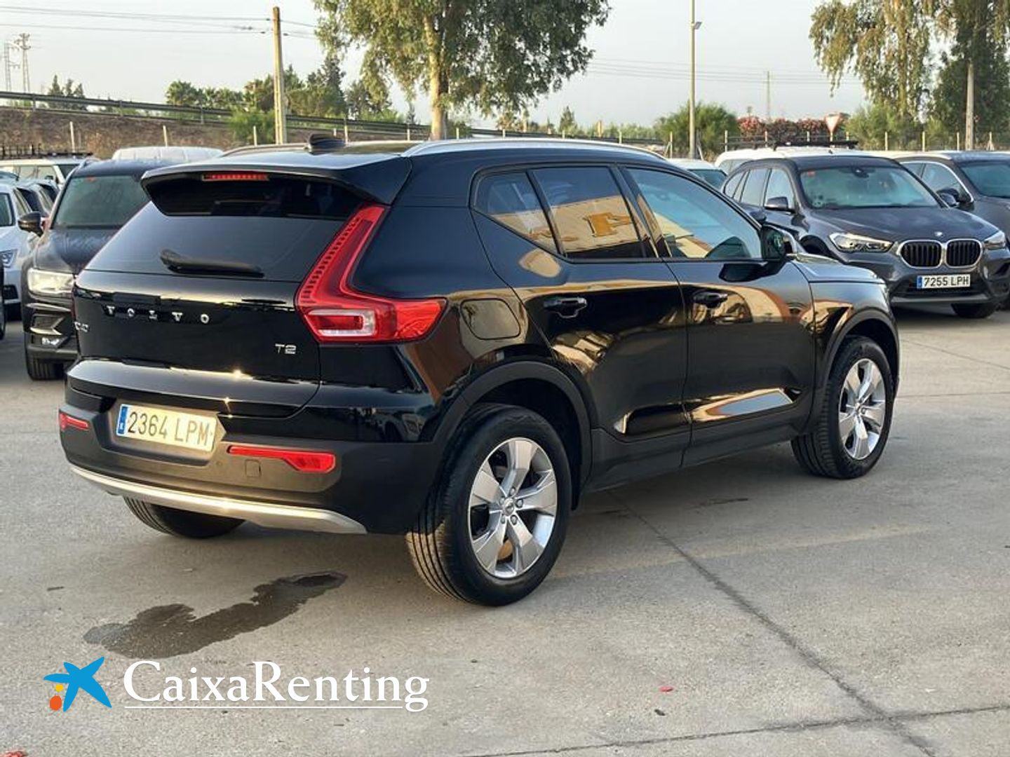 Volvo XC40 T2 Momentum Pro Auto 95 kW (129 CV)