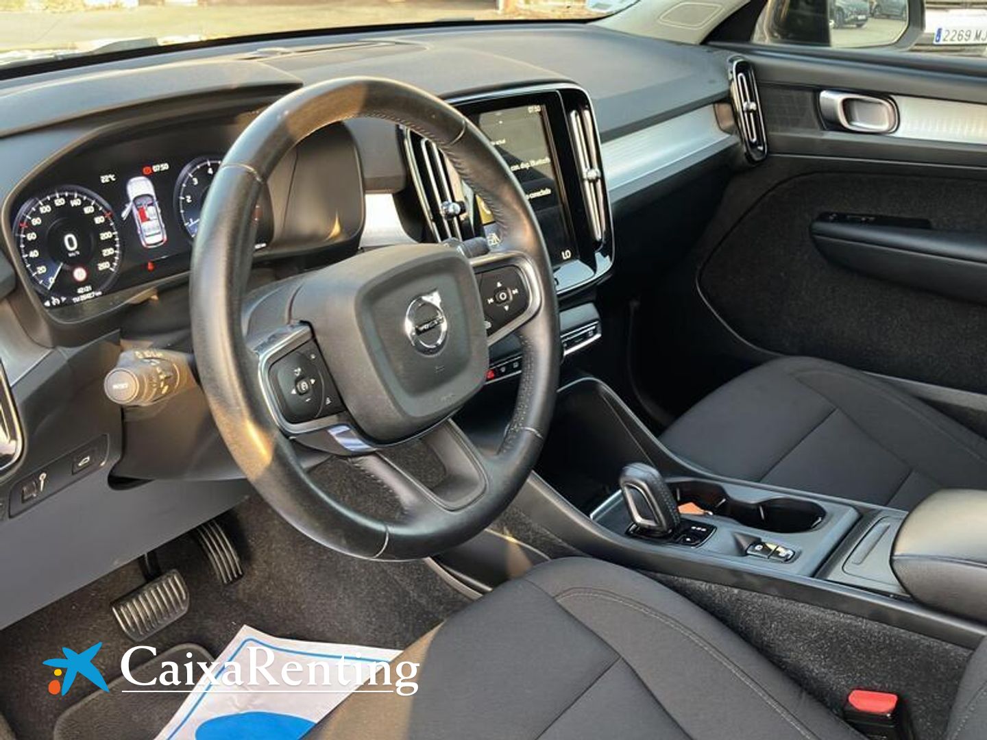 Volvo XC40 T2 Momentum Pro Auto 95 kW (129 CV)