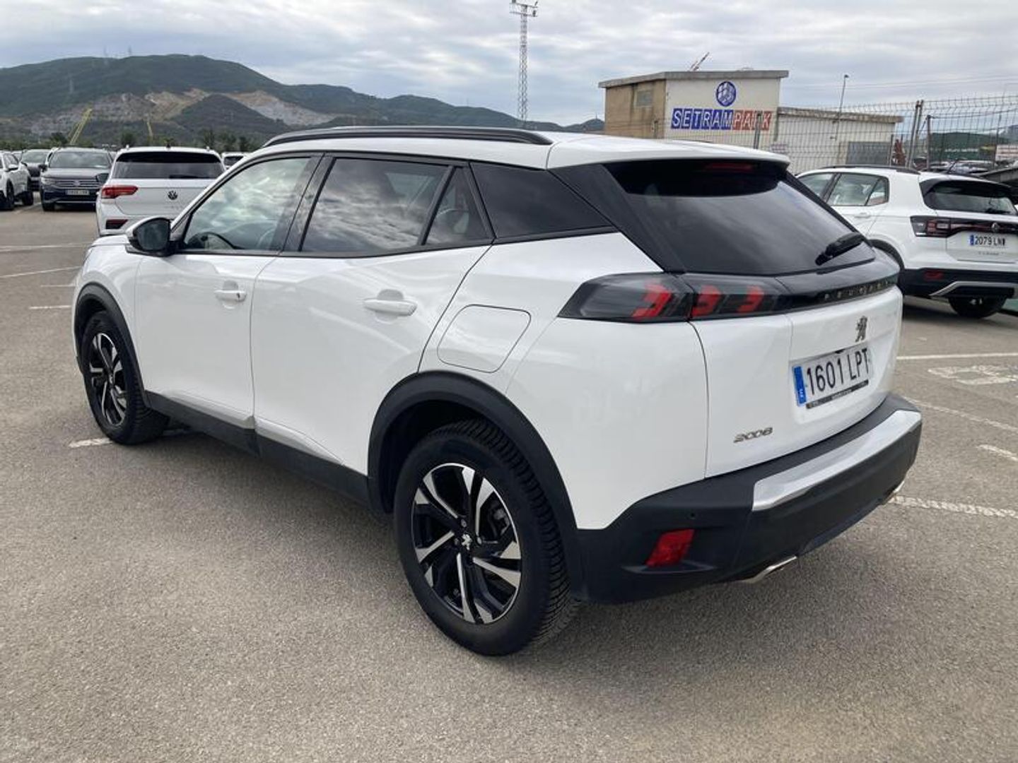 Peugeot 2008 PureTech 130 S&S Allure Pack EAT8 96 kW (130 CV)