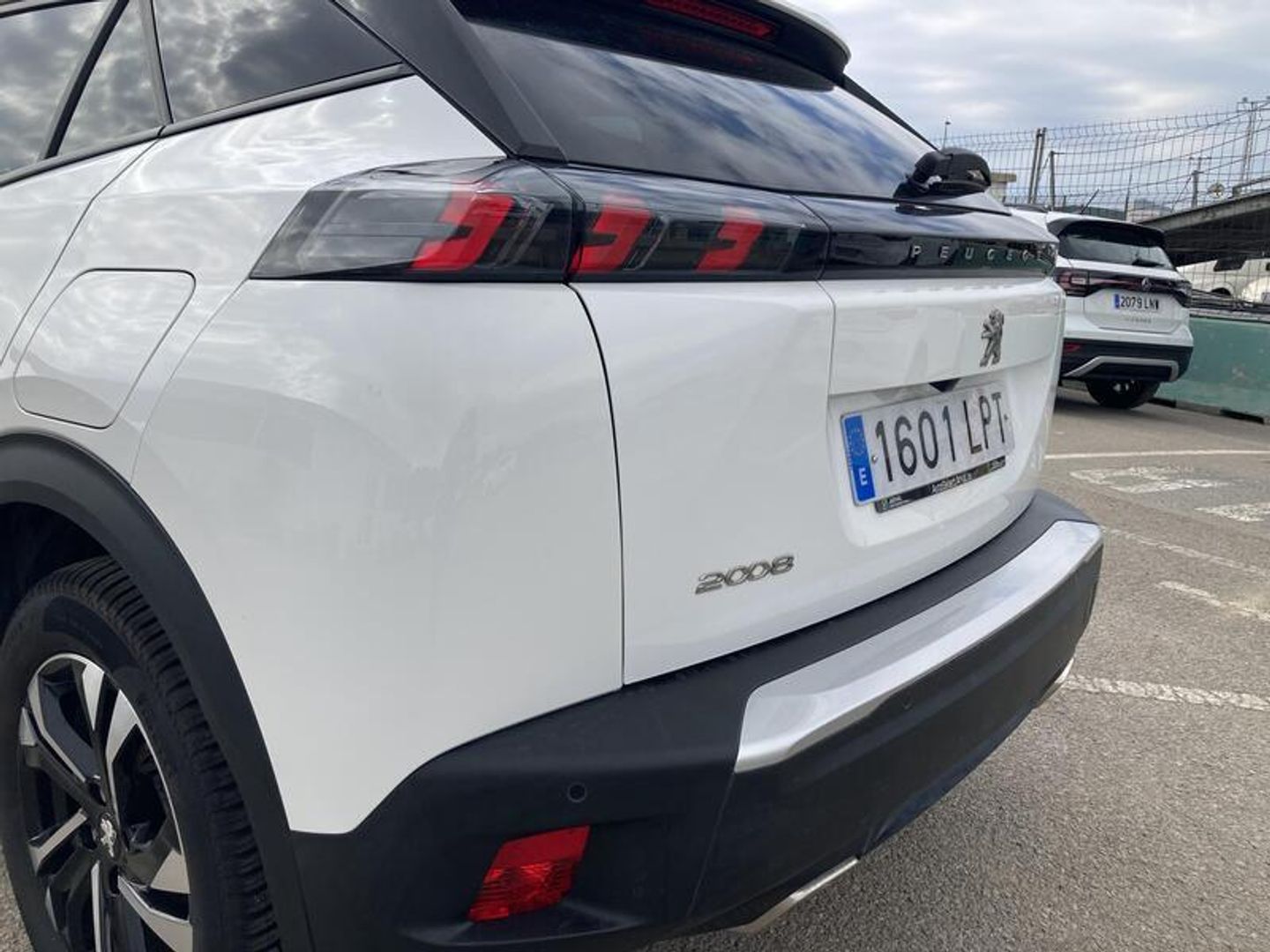 Peugeot 2008 PureTech 130 S&S Allure Pack EAT8 96 kW (130 CV)