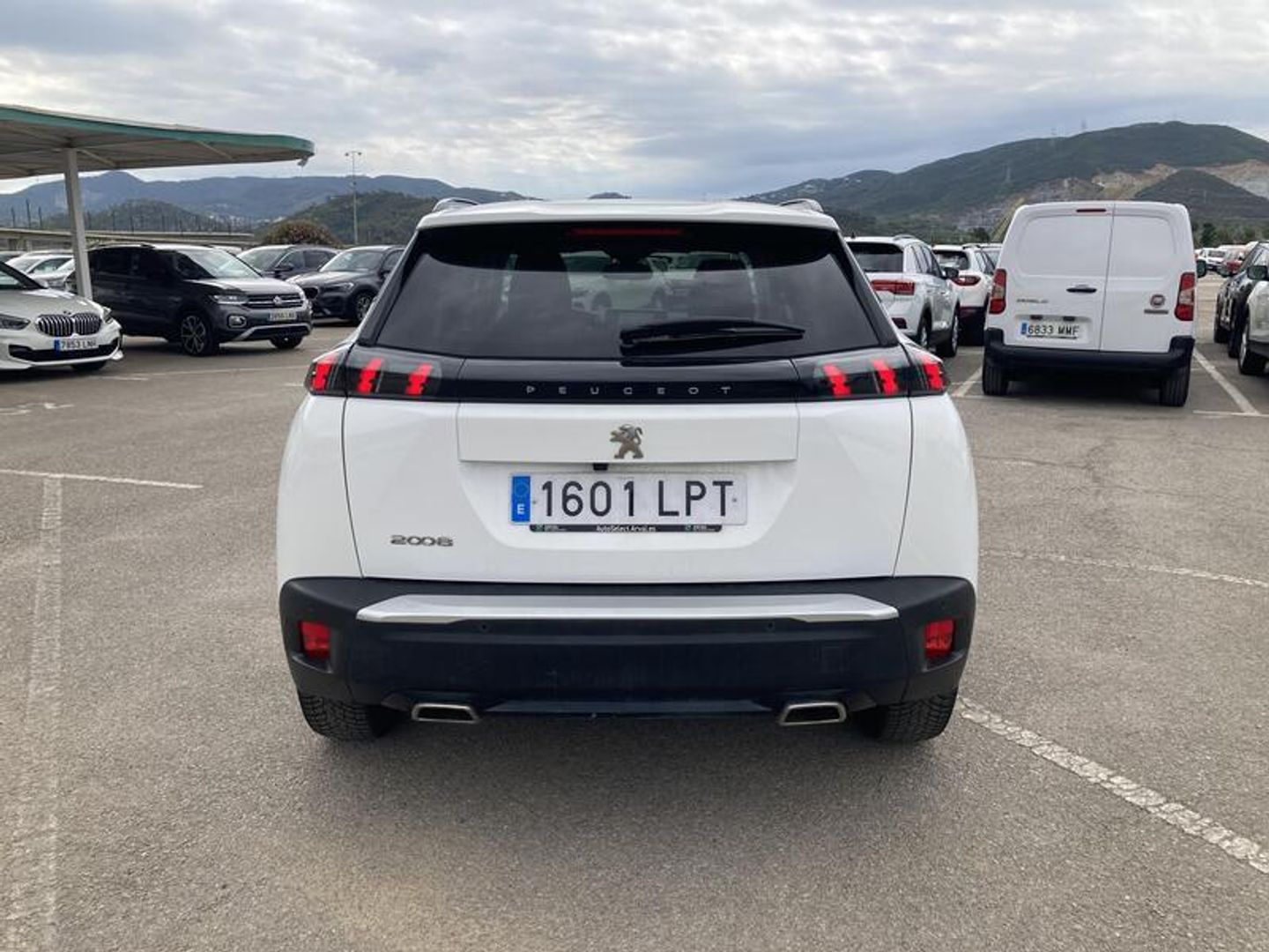 Peugeot 2008 PureTech 130 S&S Allure Pack EAT8 96 kW (130 CV)