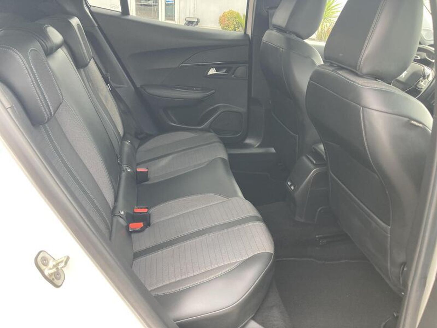 Peugeot 2008 PureTech 130 S&S Allure Pack EAT8 96 kW (130 CV)