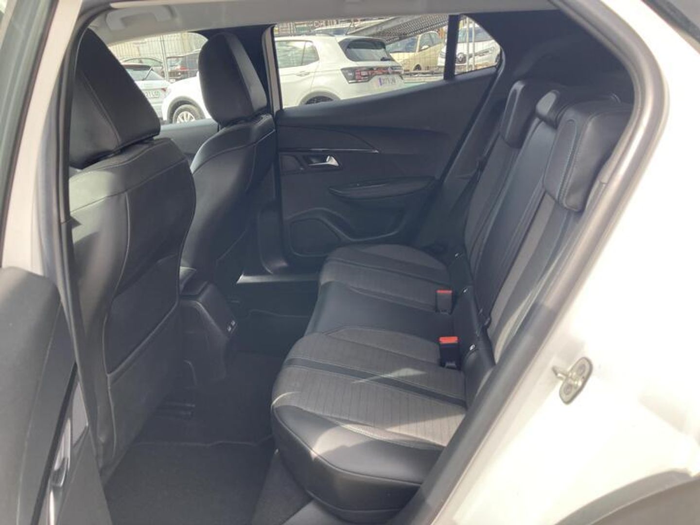 Peugeot 2008 PureTech 130 S&S Allure Pack EAT8 96 kW (130 CV)
