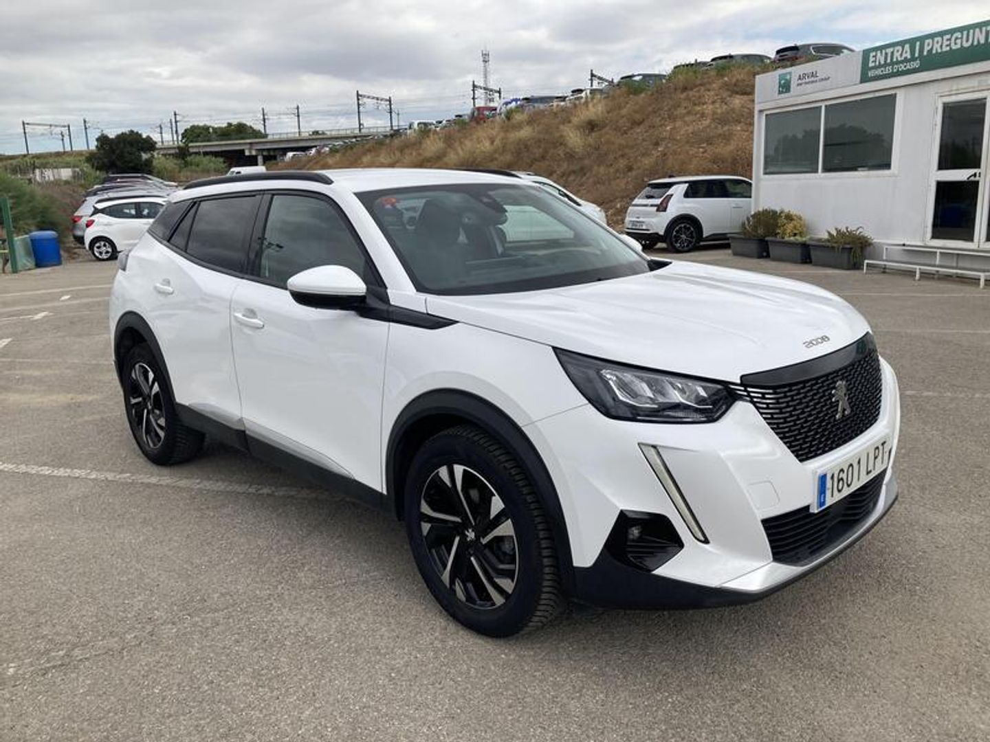 Peugeot 2008 PureTech 130 S&S Allure Pack EAT8 96 kW (130 CV)