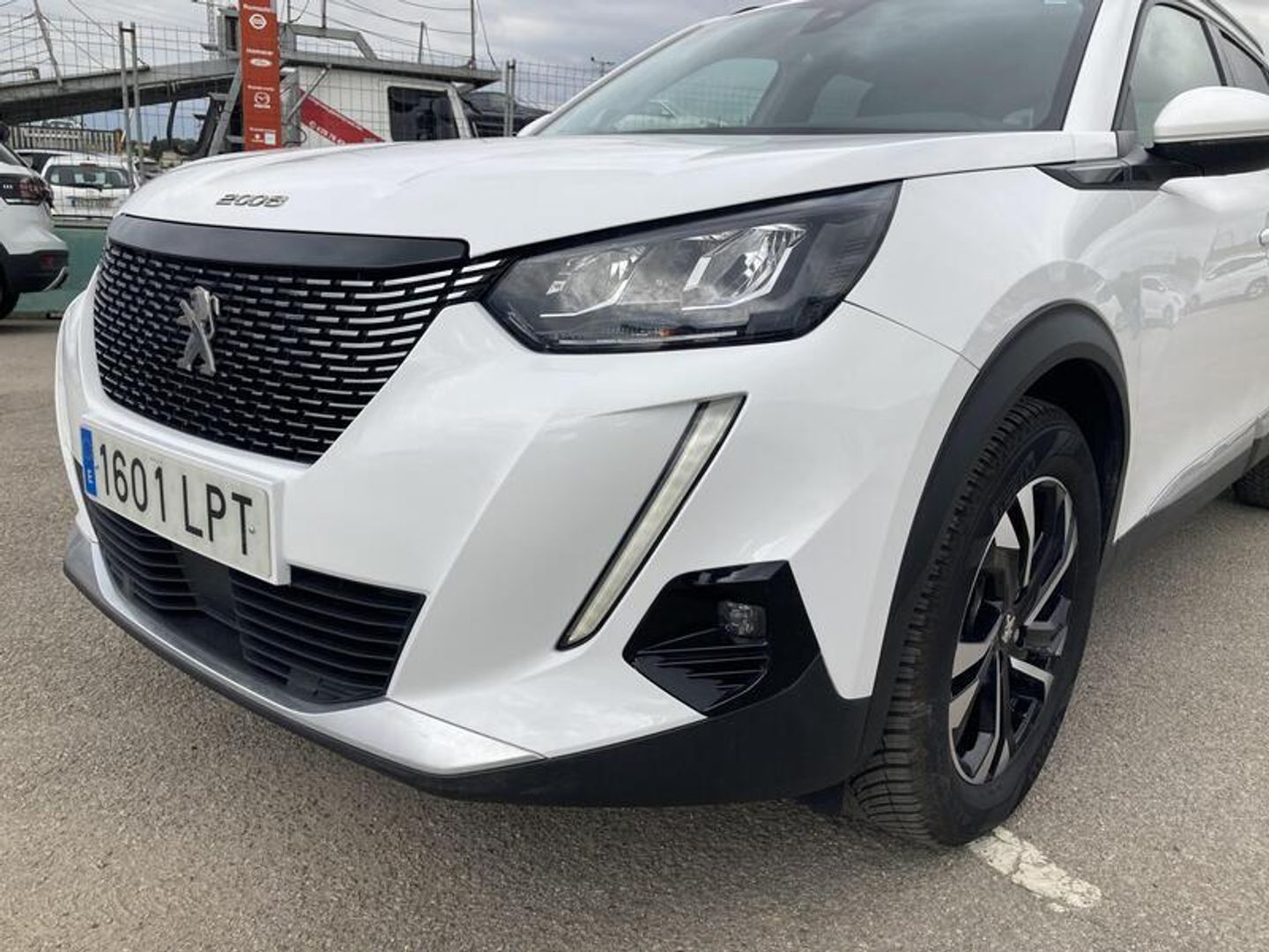 Peugeot 2008 PureTech 130 S&S Allure Pack EAT8 96 kW (130 CV)