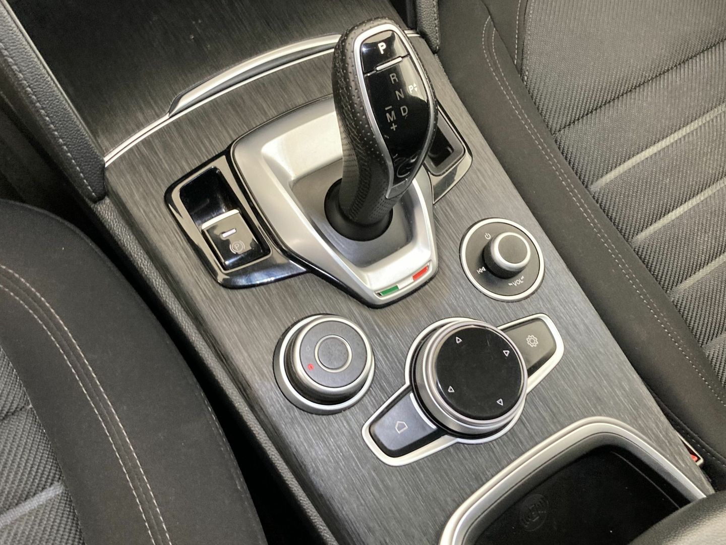 Alfa Romeo Stelvio 2.2 Diésel Super RWD 118 kW (160 CV)