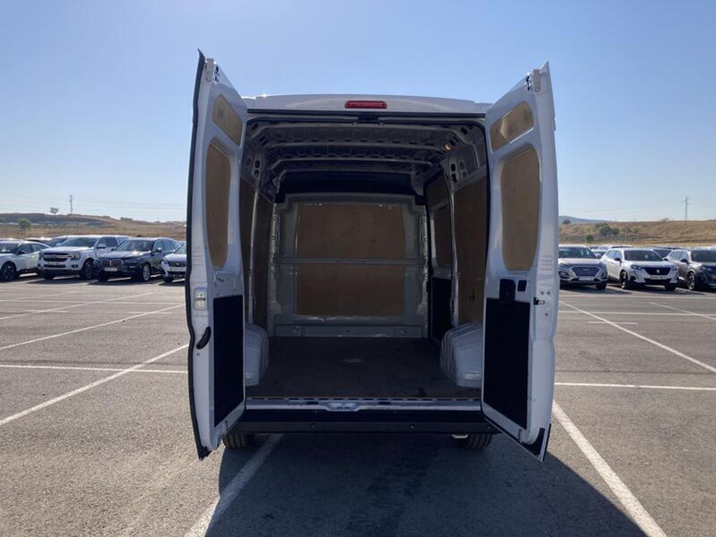 Peugeot Boxer Furgon BlueHDi 120 333 L2H2 88 kW (120 CV)