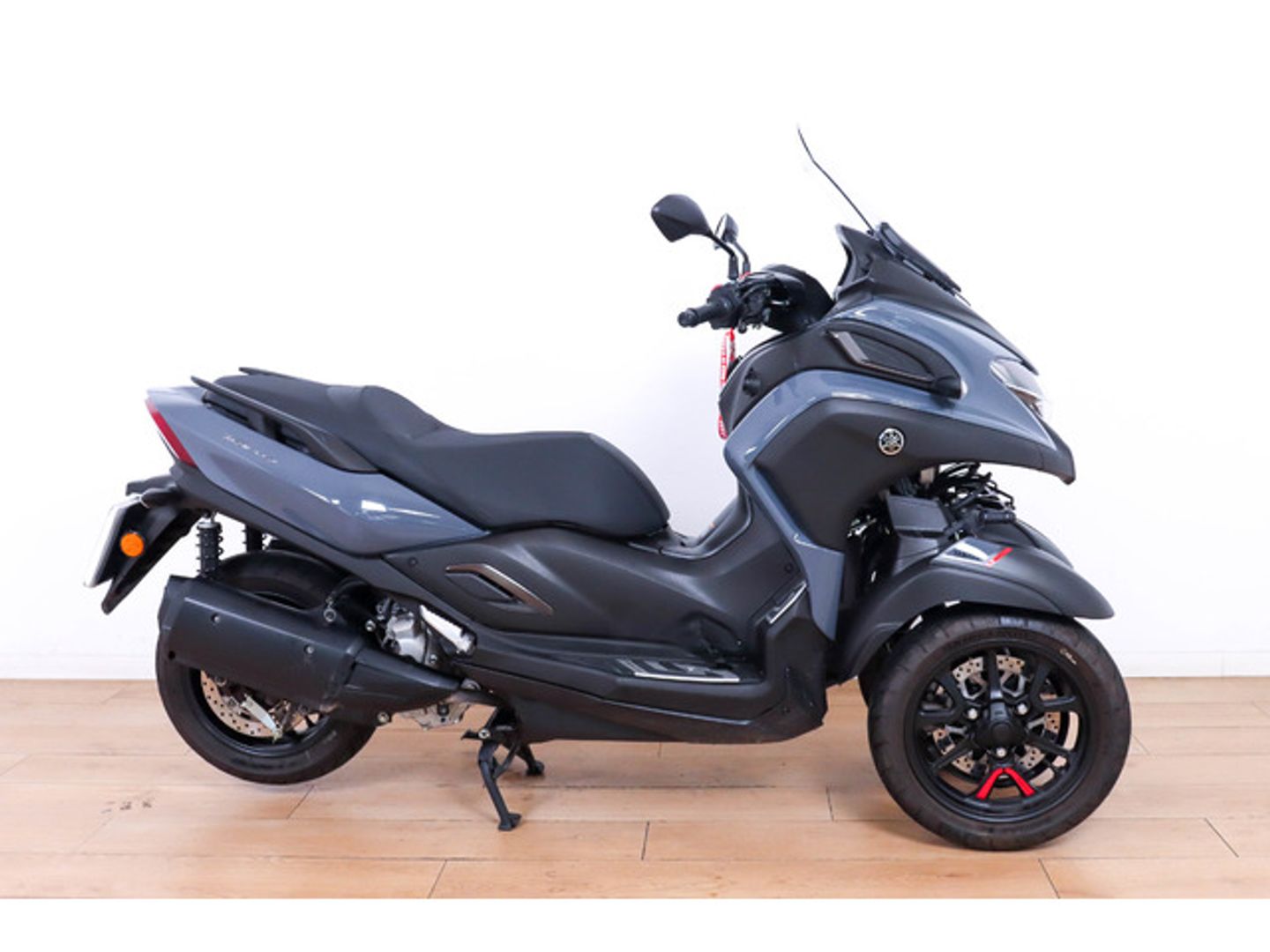 YAMAHA Tricity 300 Gris Motorcycle