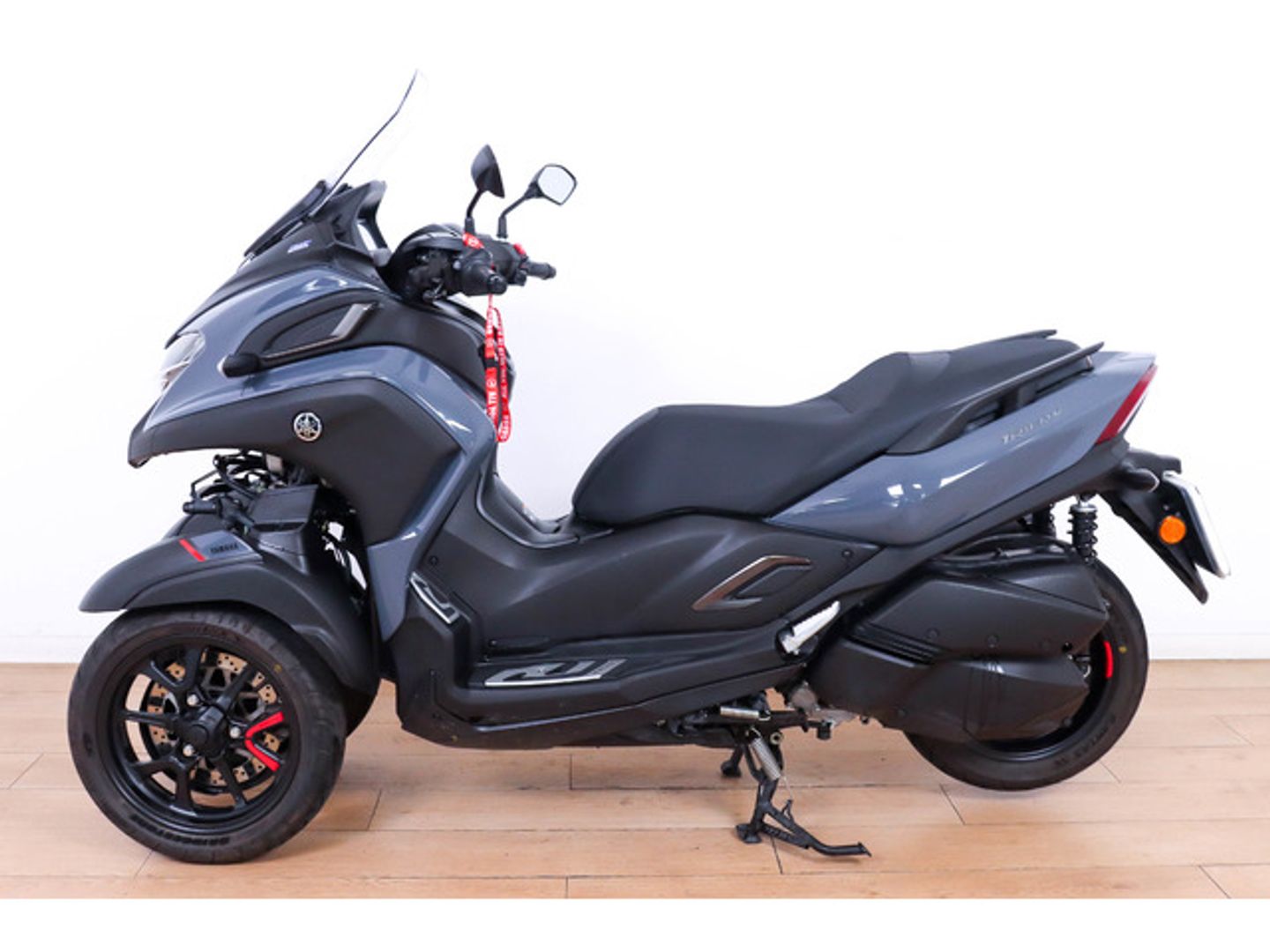YAMAHA Tricity 300