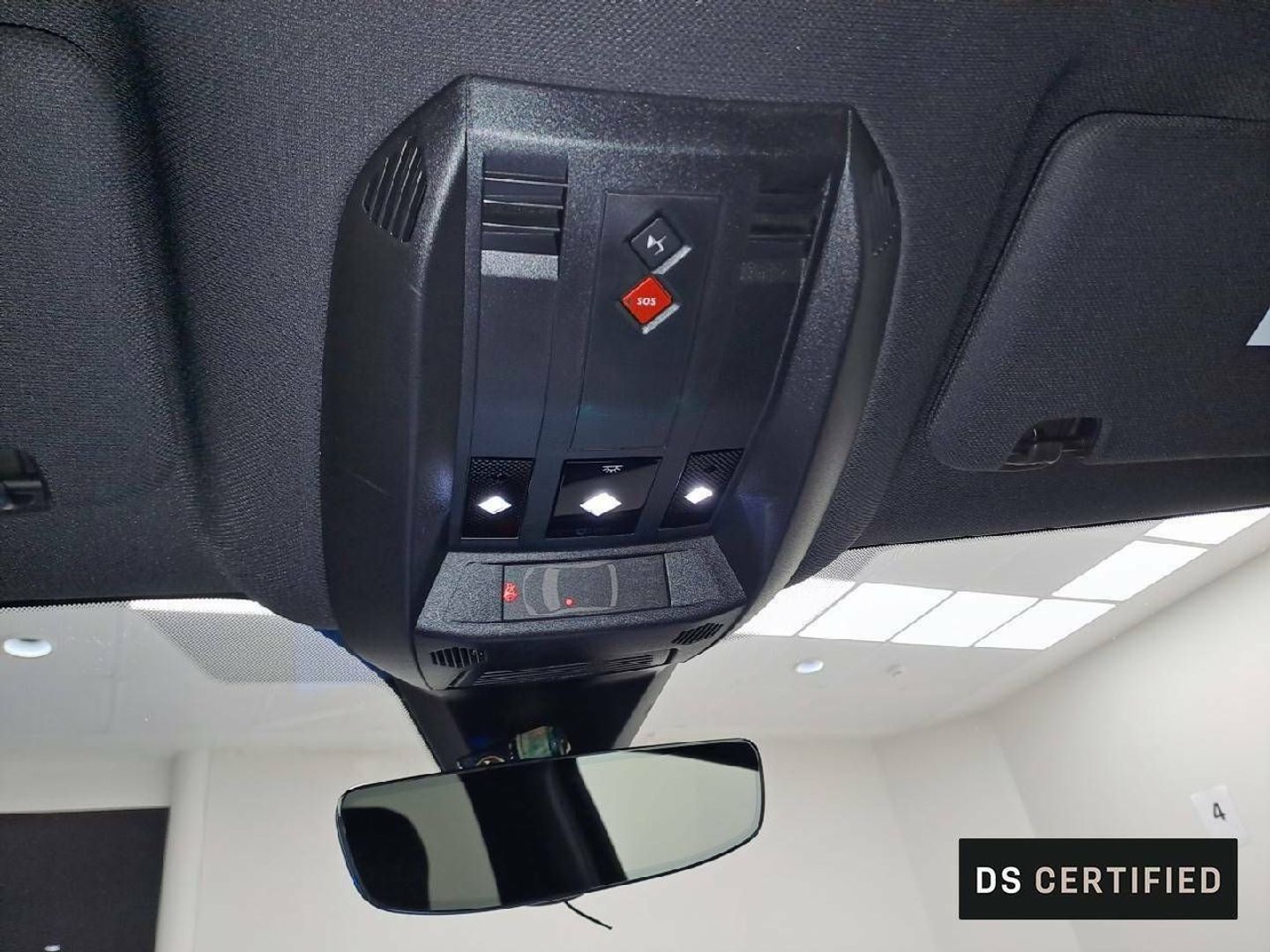 DS DS7 Crossback BlueHDi 130 Performance Line Auto 96 kW (130 CV)