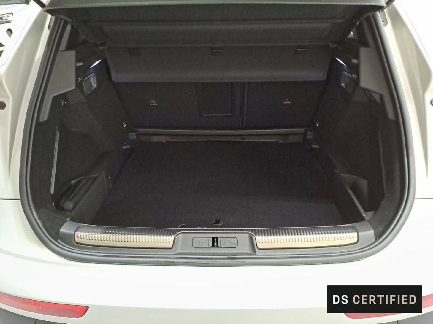 DS DS7 Crossback BlueHDi 130 Performance Line Auto 96 kW (130 CV)