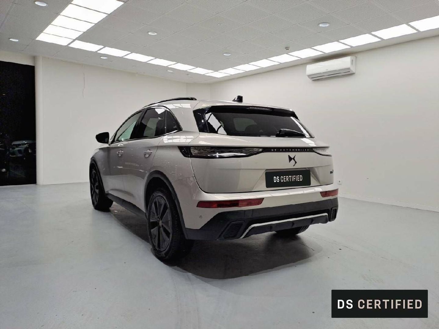 DS DS7 Crossback BlueHDi 130 Performance Line Auto 96 kW (130 CV)
