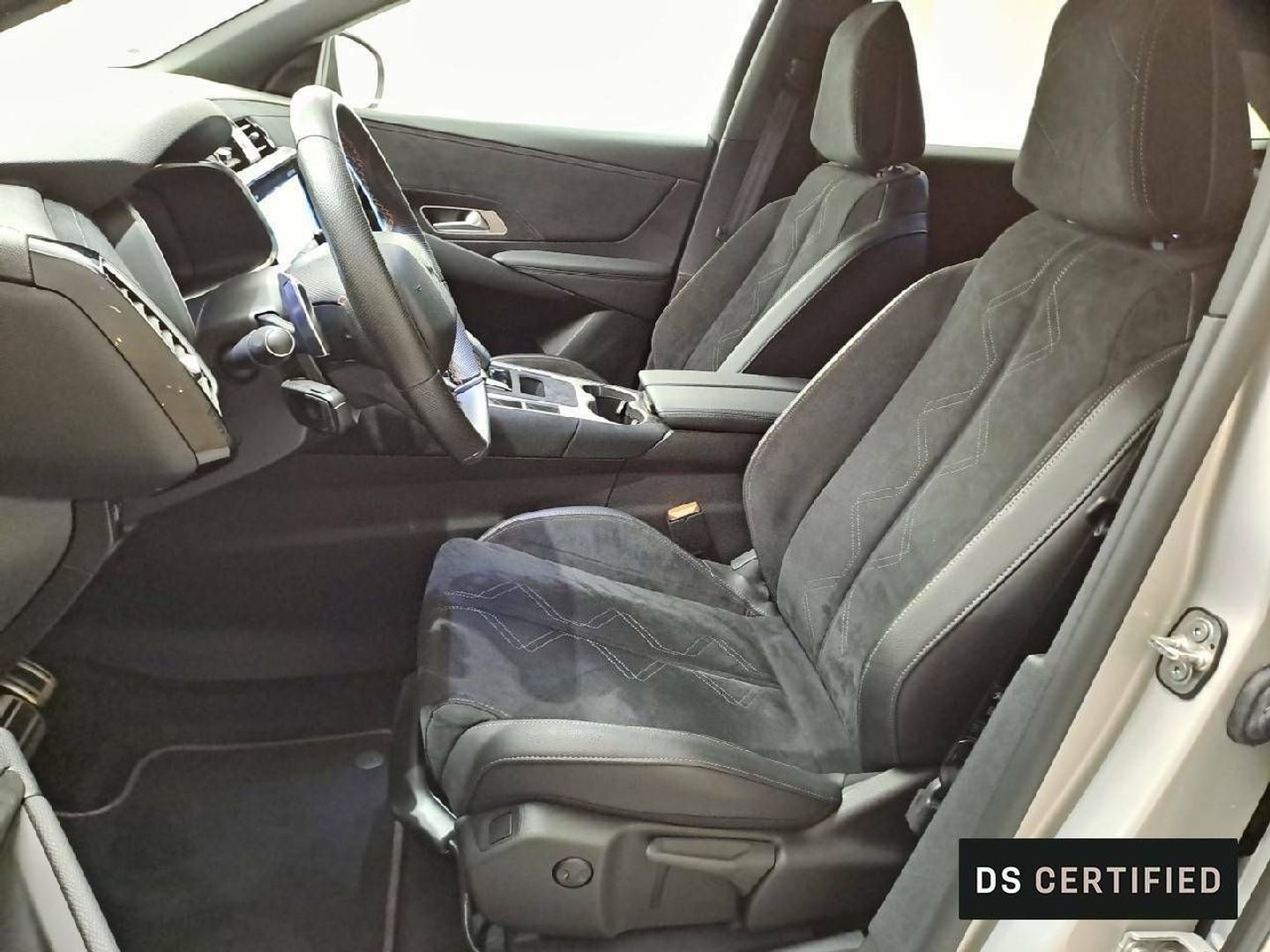 DS DS7 Crossback BlueHDi 130 Performance Line Auto 96 kW (130 CV)