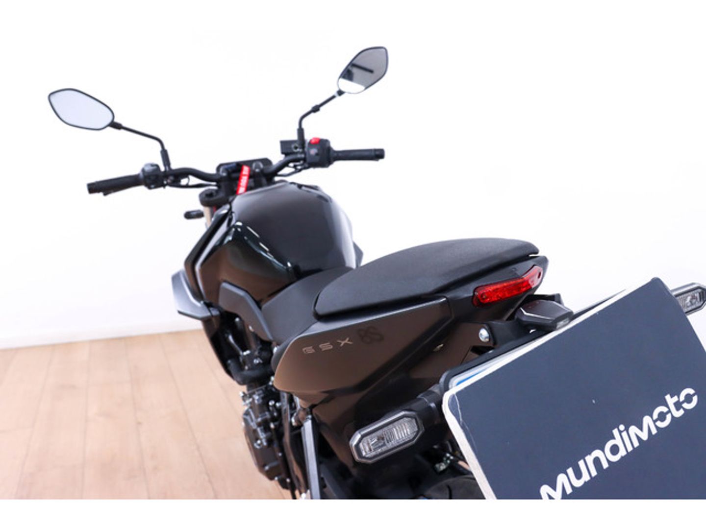 Suzuki GSX-8S