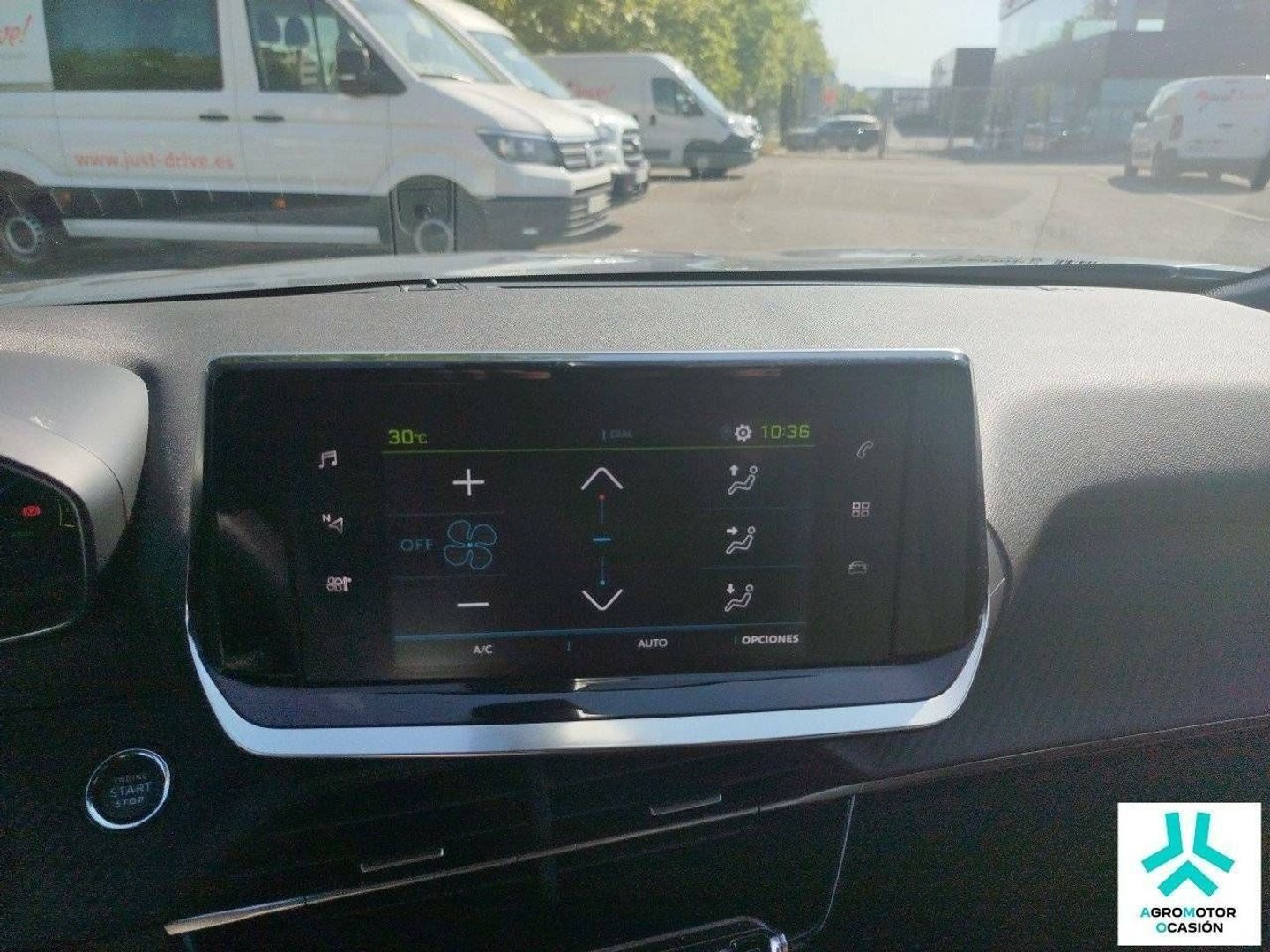 Peugeot e-2008 Eléctrico Allure 100 kW (136 CV)