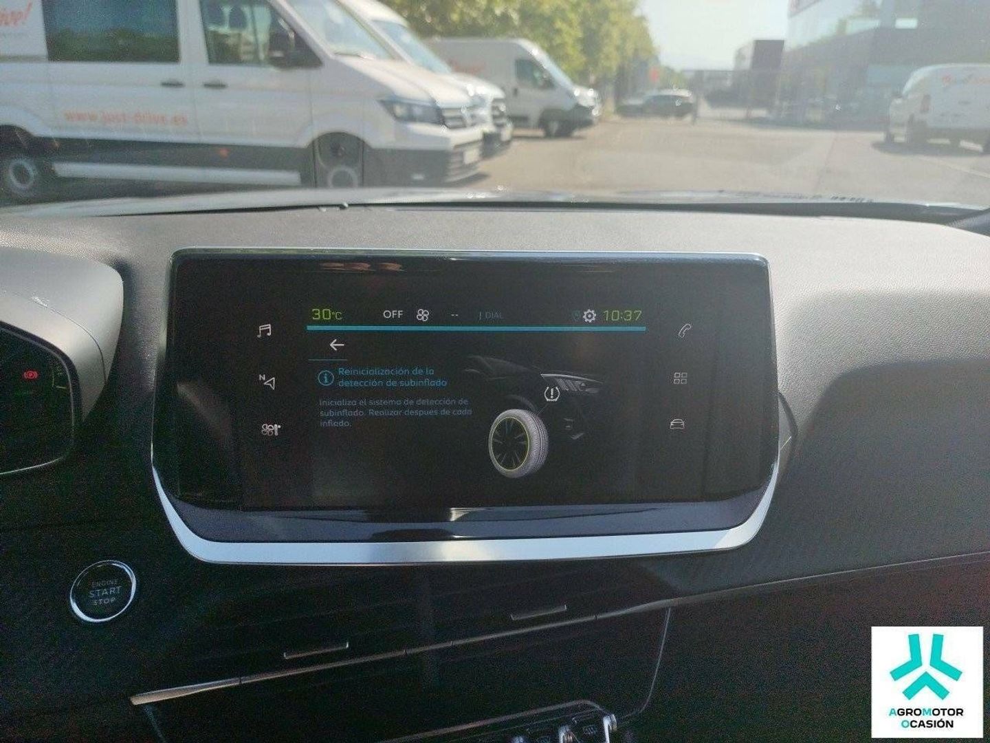 Peugeot e-2008 Eléctrico Allure 100 kW (136 CV)